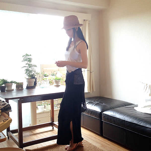 Rigel[リゲル] 袖付きストール / ブラック