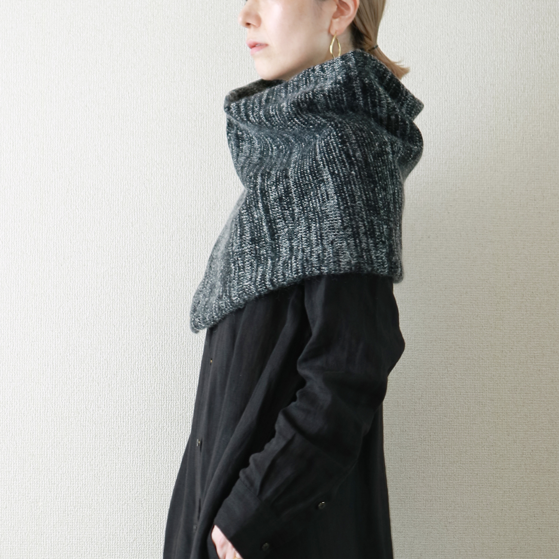 Menkab[メンカブ] シルクモール・スヌード・ケープ2 / ブラック系1